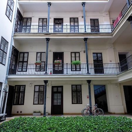 Lovely Downtown Apartment Close To The Basilica 부다페스트 외부 사진