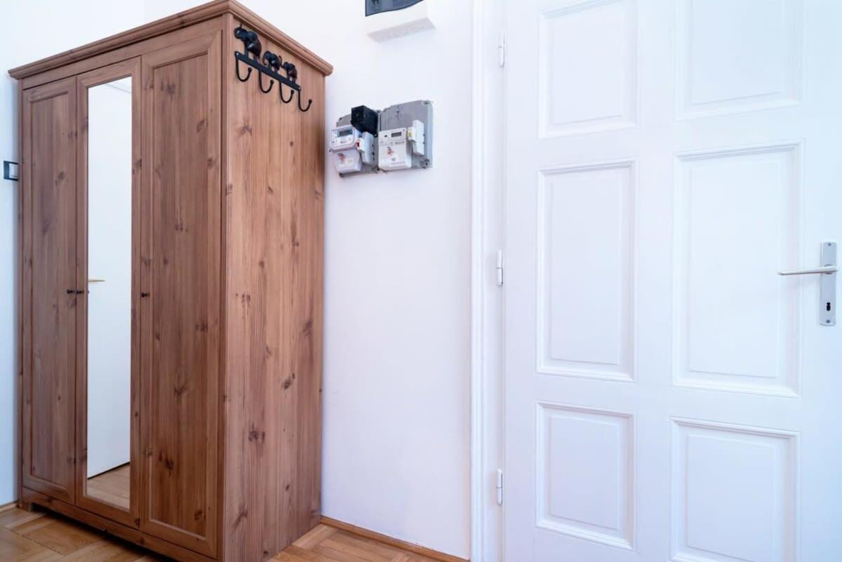 Lovely Downtown Apartment Close To The Basilica 부다페스트 외부 사진
